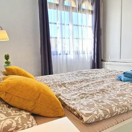 Paradise - Max. 4 Personen - Wifi - Pool Apartment *